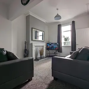 Holiday home Seymour Free Allocated Parking, Blackpool