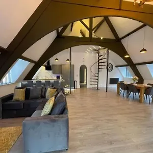 Apartment Luxurious Stylish Church Conversion, Blackpool